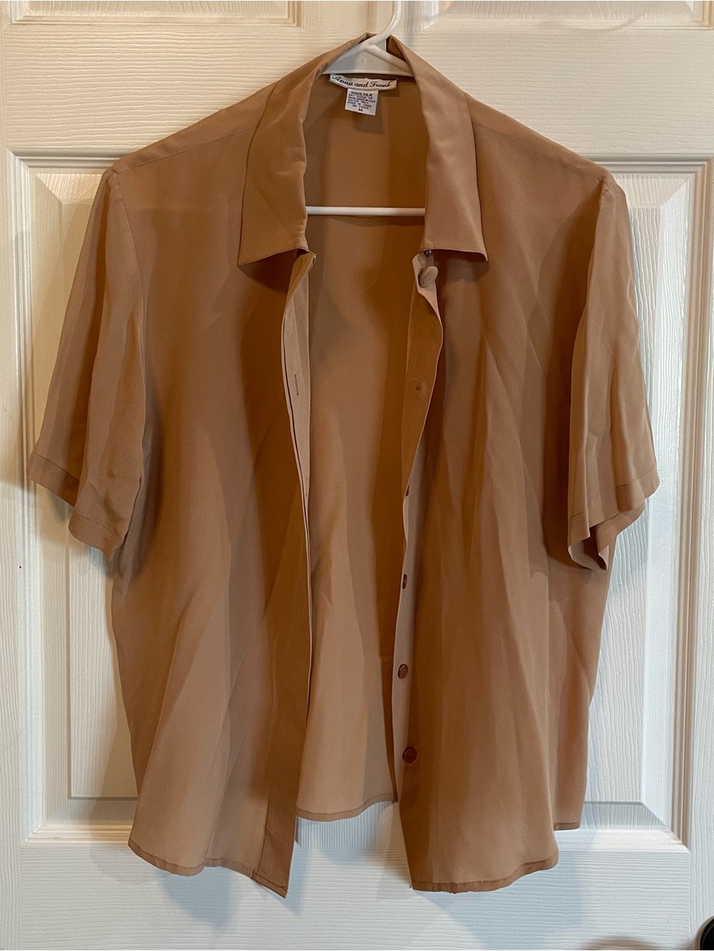 Anna and Frank 100% Silk Tan Button Front Blouse Size Medium
